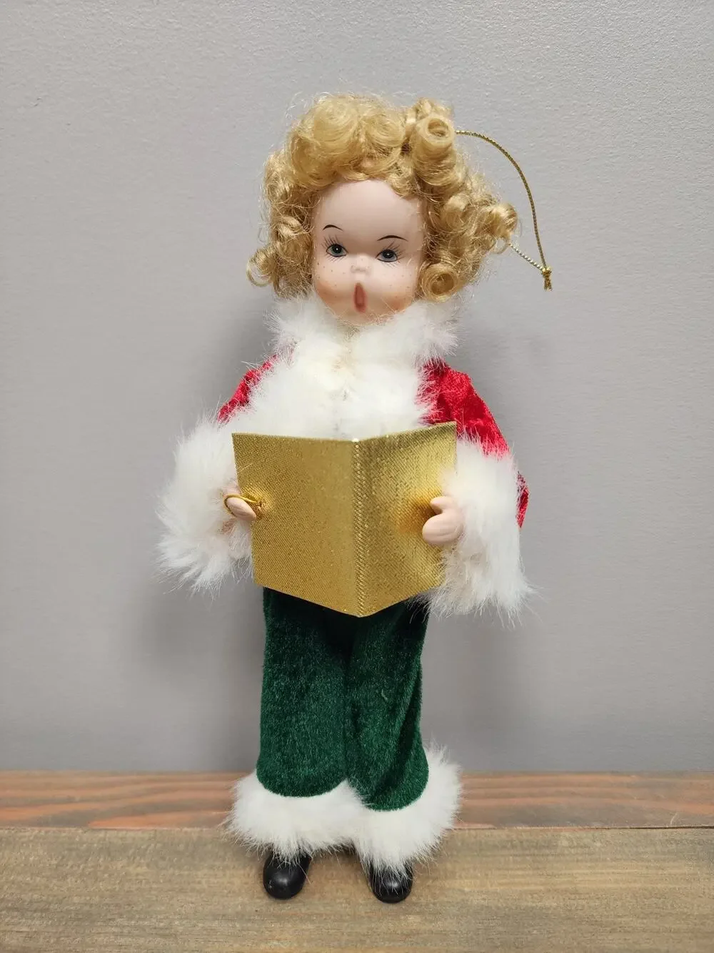 Caroling Caroler Christmas Ornament 9